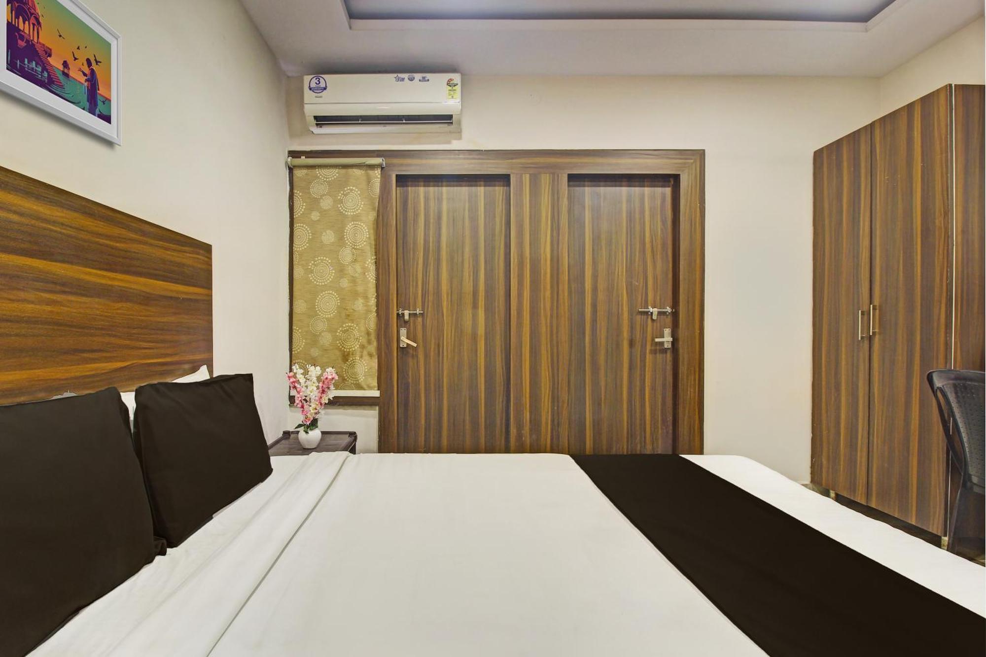 Hotel O Srujana Stay Inn Гайдарабад Екстер'єр фото